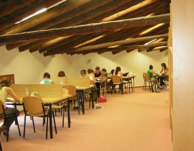 La Biblioteca amplía su horario hasta las 12 de noche en periodo de exámenes - 3, Foto 3