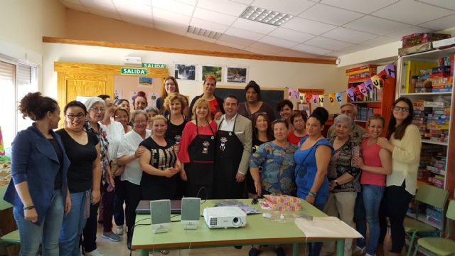 Familia desarrollará un programa para el acceso a una vivienda digna y contra el chabolismo en Alcantarilla - 1, Foto 1