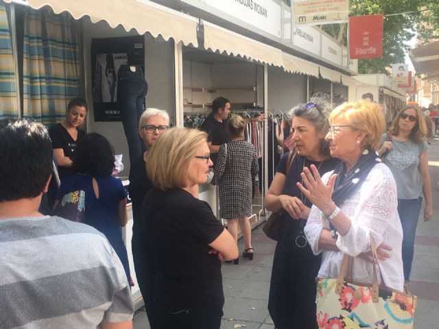 La tercera Feria Murcia Centro Verano llega a la Avenida Alfonso X con descuentos de hasta un 50% - 1, Foto 1