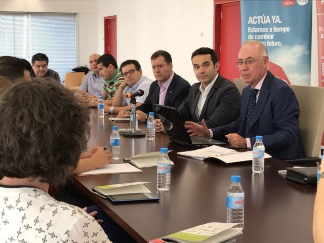 El Ayuntamiento subvencionará la compra de vehículos eléctricos y la instalación de puntos de recarga en comunidades de vecinos - 1, Foto 1