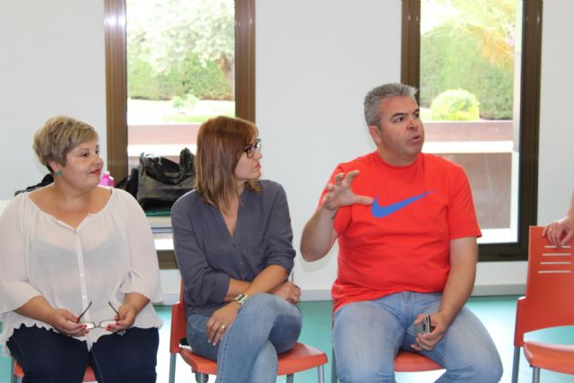 La alcaldesa y el director del SEF visitan los diferentes programas de empleo del municipio - 2, Foto 2