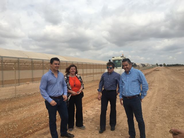 El consejero de Agricultura, Francisco Jódar visitó las obras de reparación de dos caminos rurales en San Javier - 2, Foto 2
