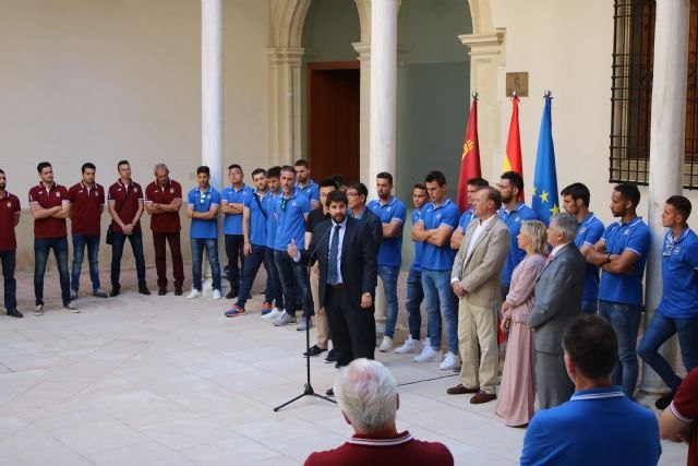 López Miras: El Lorca FC es un equipo unido y fuerte que con compromiso y responsabilidad ha sabido superar las dificultades - 3, Foto 3