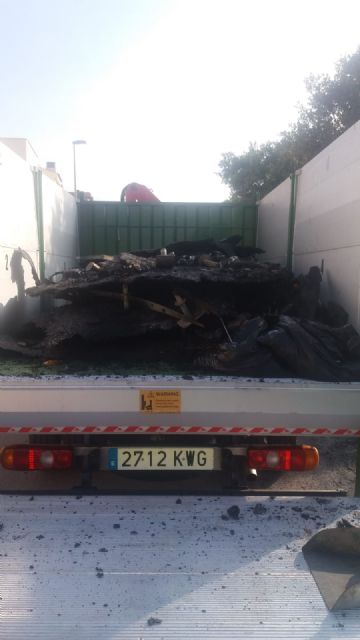 La Policía identifica a un vecino como presunto autor del incendio de contenedores - 1, Foto 1