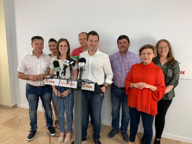 José Rafael Rocamora celebra la holgada victoria del PSOE en Cehegín - 1, Foto 1