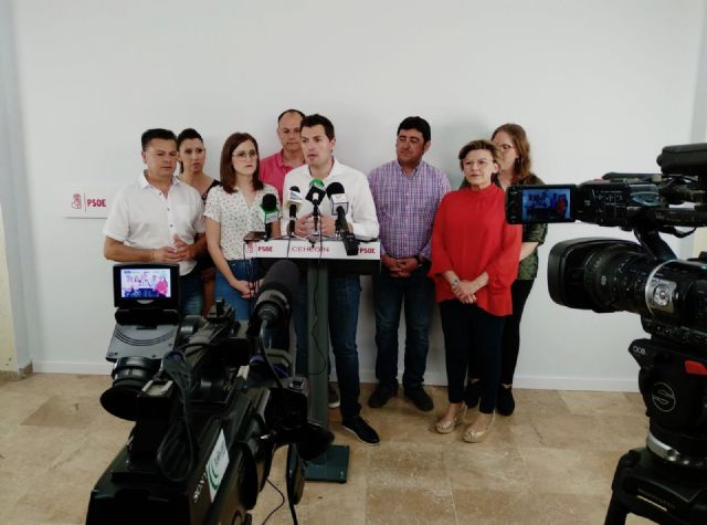 José Rafael Rocamora celebra la holgada victoria del PSOE en Cehegín - 2, Foto 2