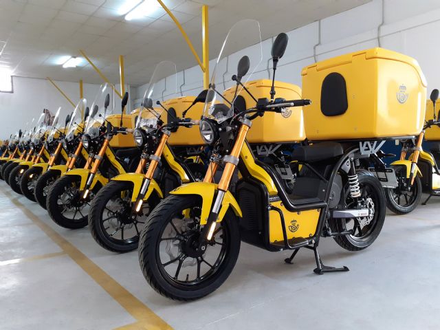 Correos incorpora 400 motos más a su flota de reparto eléctrica cibersegura - 1, Foto 1