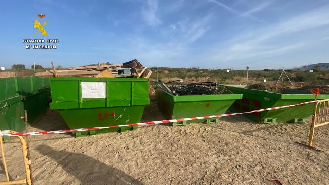 La Guardia Civil esclarece la sustracción de más de tres toneladas de cobre de una planta solar de Murcia - 2, Foto 2