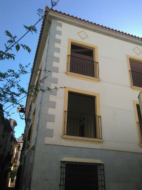 El PSOE exige a los concejales del PP que den una solución a los vecinos de Santiago respecto a un edificio okupado con los sótanos inundados - 3, Foto 3