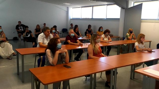 Unos 25 comerciantes de Totana participan en la charla-taller 