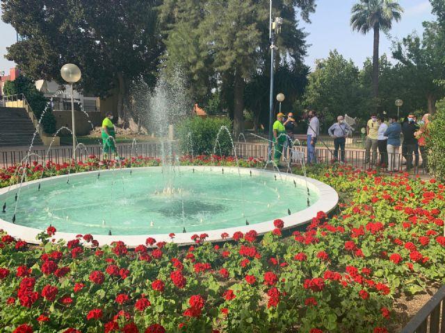 El Ayuntamiento comienza una exhaustiva campaña de verano sobre la limpieza de fuentes y lagos del municipio - 2, Foto 2