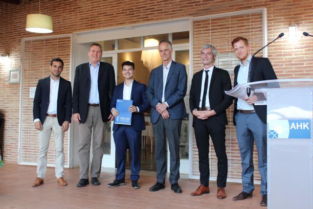 Talento dual y multilingüe para el comercio internacional - 1, Foto 1