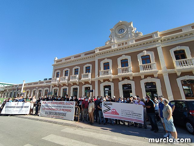 Movilización ciudadana para que no se cierren los trenes de cercanías Murcia-Lorca-Águilas - 1, Foto 1