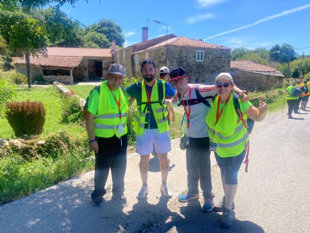 Medio centenar de murcianos con discapacidad intelectual y del desarrollo recorren el Camino de Santiago - 1, Foto 1