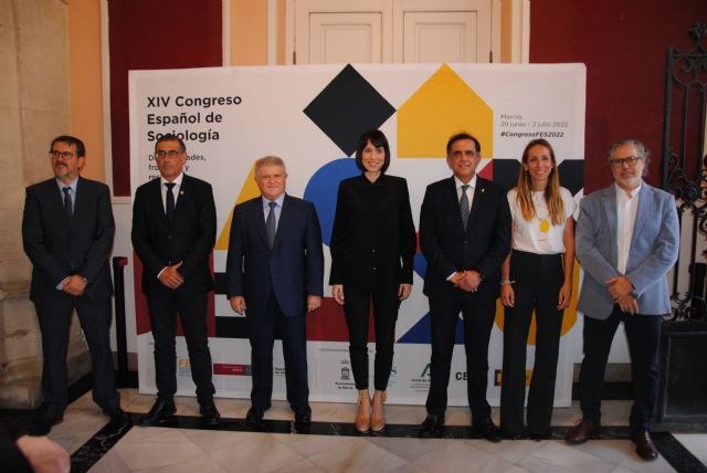 La ministra de Ciencia inaugura el XIV Congreso Español de Sociología que hasta el sábado analizará en Murcia el impacto social de la actual crisis y las alternativas de acción - 1, Foto 1