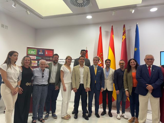 Murcia, entre la media luna y la cruz se convierte en la imagen del nuevo cartel de Moros y Cristianos 2025 en un homenaje a los 1200 años de Murcia - 1, Foto 1