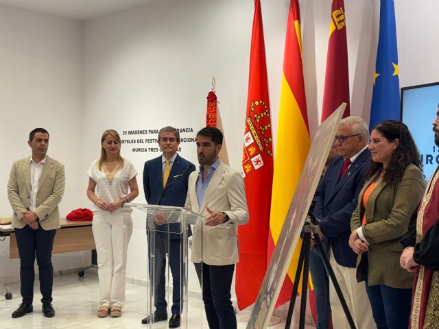 Murcia, entre la media luna y la cruz se convierte en la imagen del nuevo cartel de Moros y Cristianos 2025 en un homenaje a los 1200 años de Murcia - 3, Foto 3