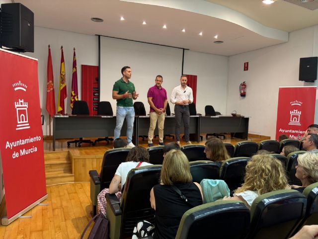 El Ayuntamiento de Murcia recibe al equipo inclusivo de ElPozo Murcia Costa Cálida tras ganar la I edición de la liga extraescolar federada USL inclusiva - 3, Foto 3