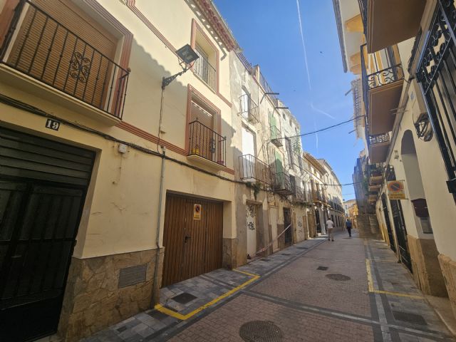 El PSOE de Lorca denuncia que Fulgencio Gil venda promociones privadas mientras descuida edificaciones de titularidad municipal que se caen a pedazos - 2, Foto 2