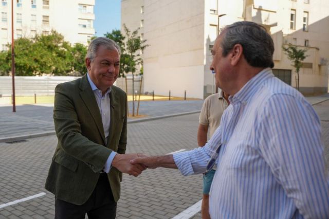Antonio Rendon . El Ayuntamiento de Sevilla,refuerza la regeneración del Tiro de Línea con una nueva actuación urbanística - 2, Foto 2