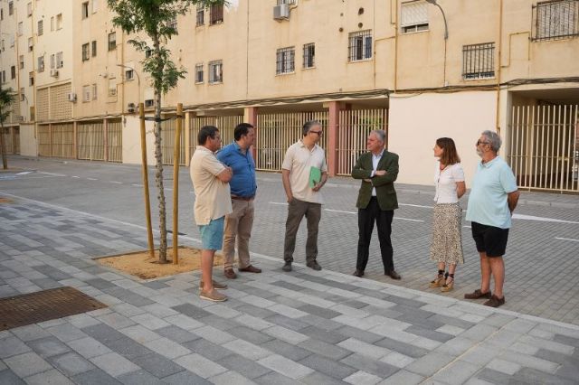 Antonio Rendon . El Ayuntamiento de Sevilla,refuerza la regeneración del Tiro de Línea con una nueva actuación urbanística - 3, Foto 3