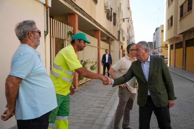 Antonio Rendon . El Ayuntamiento de Sevilla,refuerza la regeneración del Tiro de Línea con una nueva actuación urbanística - 5, Foto 5