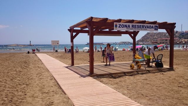 Más de 50 playas de la Región cuentan con equipamientos accesibles - 1, Foto 1