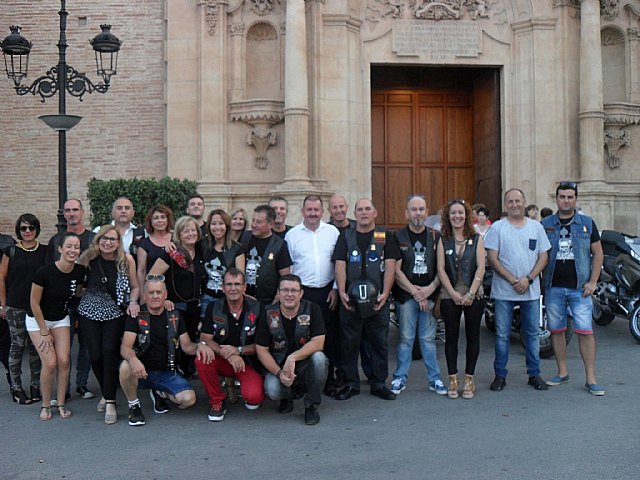 Totana Custom realizó una ofrenda Floral al patrón de Totana, Santiago Apóstol, Foto 1