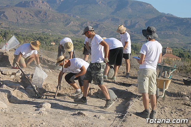 Unos 20 voluntarios participan en el V Campo de Trabajo Arqueológico de “Las Cabezuelas”, que se celebra hasta el 3 de agosto, Foto 1