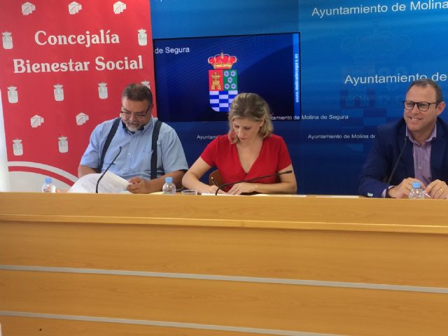 El Ayuntamiento de Molina de Segura y DISMO firman un convenio para desarrollar un Plan de Desarrollo Integral para personas con discapacidad - 2, Foto 2