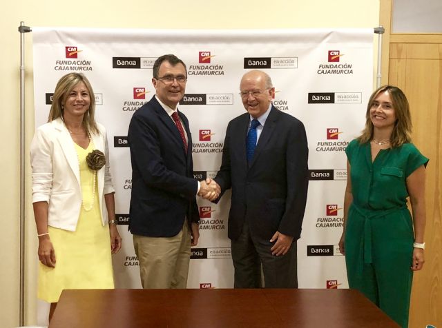 32.000 mayores murcianos se benefician del acuerdo entre el Ayuntamiento, Bankia y la Fundación Cajamurcia - 1, Foto 1