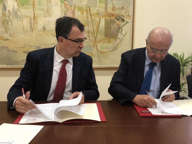 32.000 mayores murcianos se benefician del acuerdo entre el Ayuntamiento, Bankia y la Fundación Cajamurcia - 2, Foto 2