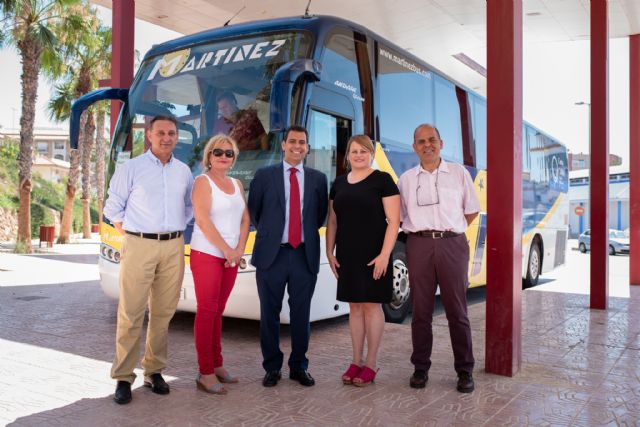 La comunidad subvenciona la línea de autobús que une Mula con Puerto de Mazarrón, Foto 1