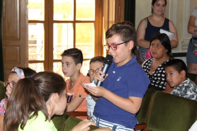 Los participantes en las Ludotecas de Verano visitan el Ayuntamiento - 3, Foto 3