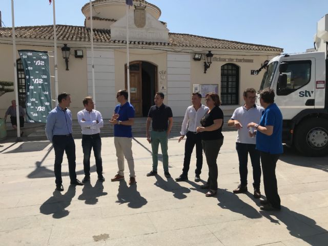 Torre Pacheco se convierte en el primer municipio de la Región en contar con camiones de recogida de basura híbridos - 4, Foto 4