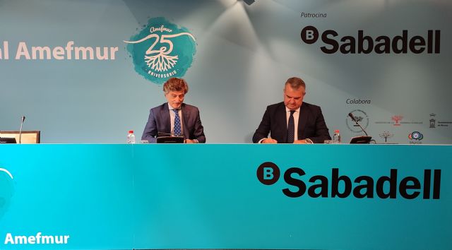 AMEFMUR y Banco Sabadell renuevan su convenio para facilitar la financiación de las empresas familiares - 1, Foto 1