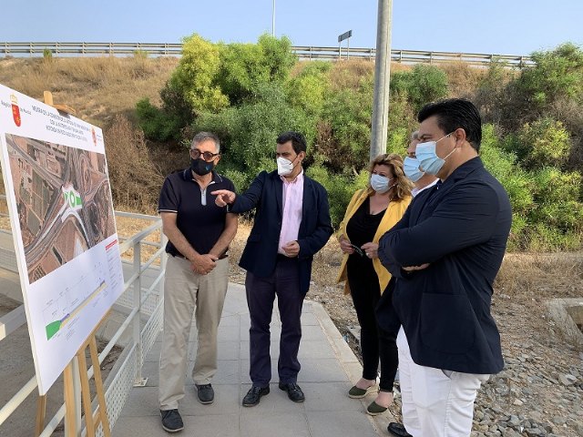 La Comunidad licita las obras de reordención de la rotonda de Pozo Aledo - 1, Foto 1