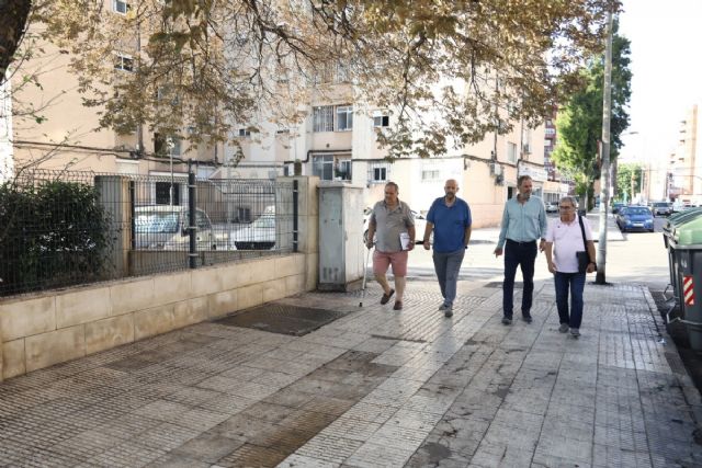 Infraestructuras inicia con los vecinos el diseño de la remodelación de la Avenida Pintor Portela - 1, Foto 1