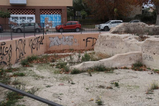 “Huermur denuncia la ‘vergüenza municipal hecha cemento’ en la Torre del Batán: una rotonda no es una puesta en valor” - 2, Foto 2