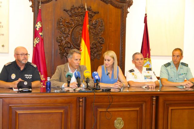 El alcalde apela a la sensibilidad de la delegada del Gobierno para que se amplíe el número de policías nacionales y guardias civiles en Lorca - 4, Foto 4