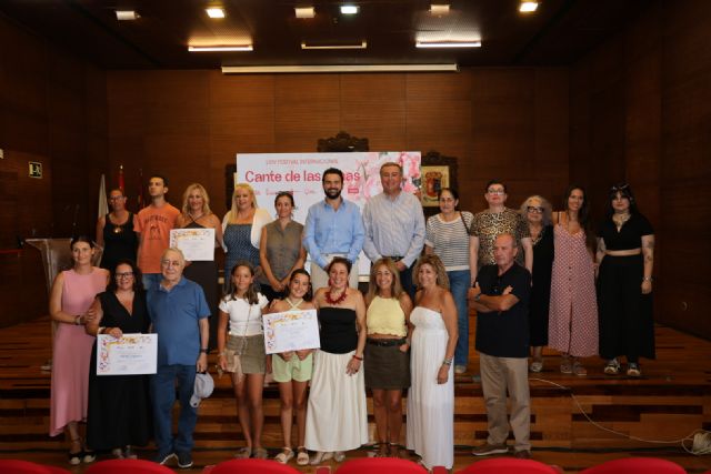 La tienda de regalos de Flori Guerrero gana el II Concurso de Escaparatismo y Decoración del Cante de las Minas - 1, Foto 1