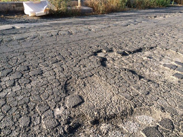 El PSOE califica de despropósito el estado en el que ha quedado la carretera de La Malvaloca - 4, Foto 4