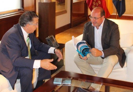 Pedro Antonio Sánchez traslada al presidente del Consejo Escolar que el Pacto por la Educación se elabore desde el diálogo y la participación abierta - 1, Foto 1