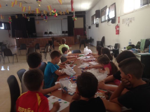Los niños y niñas de la pedanía de Benizar han podido disfrutar este verano de los talleres organizados desde la Concejalía de Juventud de Moratalla - 3, Foto 3