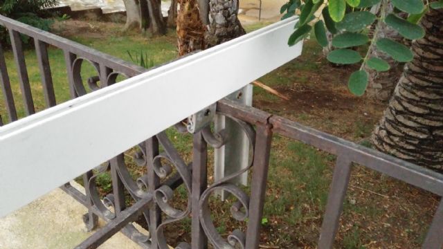 HUERMUR denuncia nuevos grafitis en el paseo del Malecón y la instalación de pantallas ancladas al BIC - 5, Foto 5