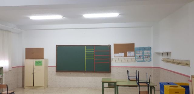 El Ayuntamiento invierte 4.000 euros en la adecuación, reparación y mantenimiento de las aulas del CEIP San Juan Bautista - 4, Foto 4
