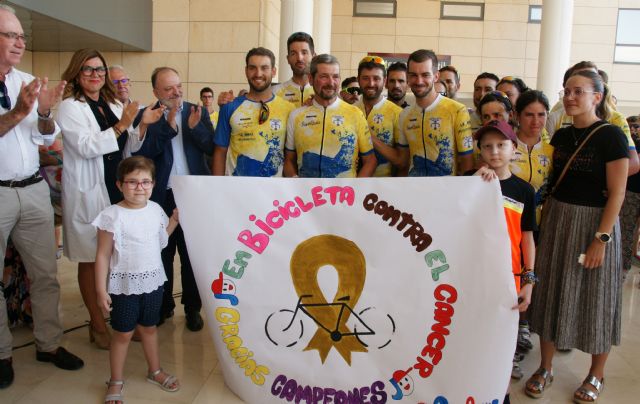 La Arrixaca recibe a los participantes en el reto En bicicleta contar el cáncer - 2, Foto 2