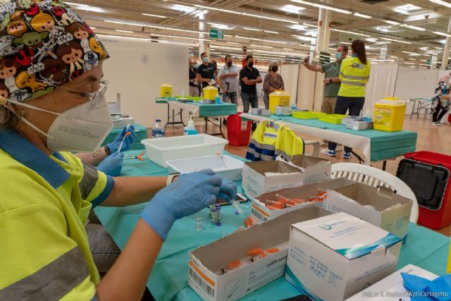 Cuatro mil primeras dosis de Pfizer disponibles para vacunarse este jueves sin cita en Cartagena - 1, Foto 1