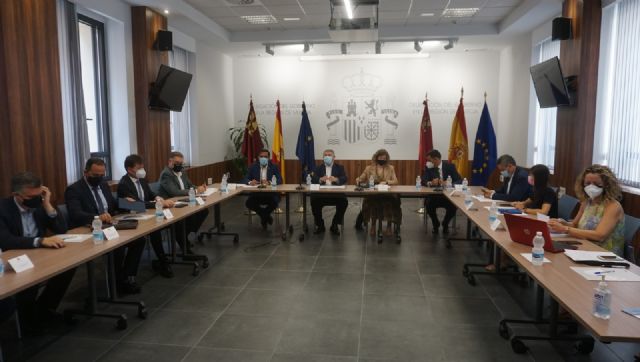 El Ayuntamiento propone a ADIF minimizar las molestias a vecinos y viajeros y facilitar la permeabilidad durante las obras del AVE - 1, Foto 1