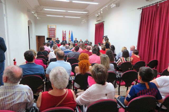 La Fundación Robles Chillida premia la trayectoria académica de 16 estudiantes caravaqueños de Bachillerato, Formación Profesional y Primaria - 1, Foto 1
